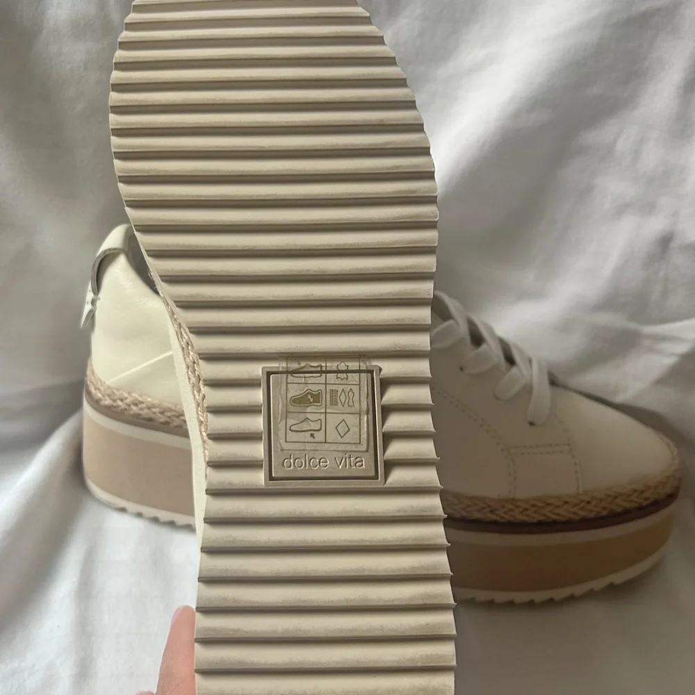 Leather platform sneakers by Dolce Vita - Picture 6 of 6
